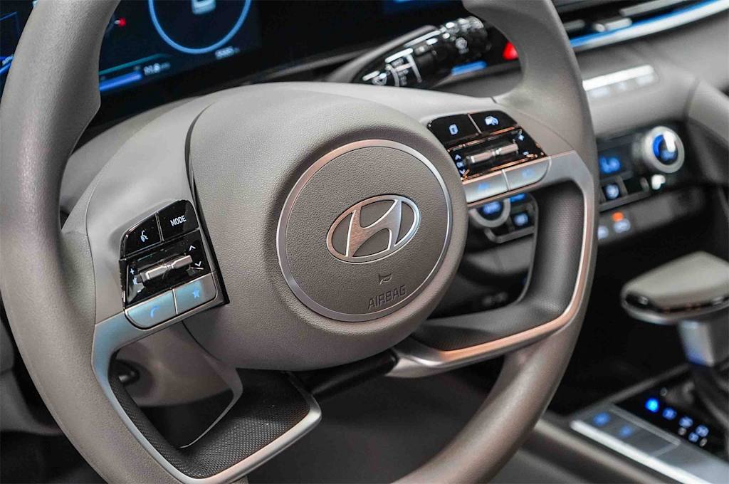 Thumbnail: 2024 Hyundai Elantra - 24