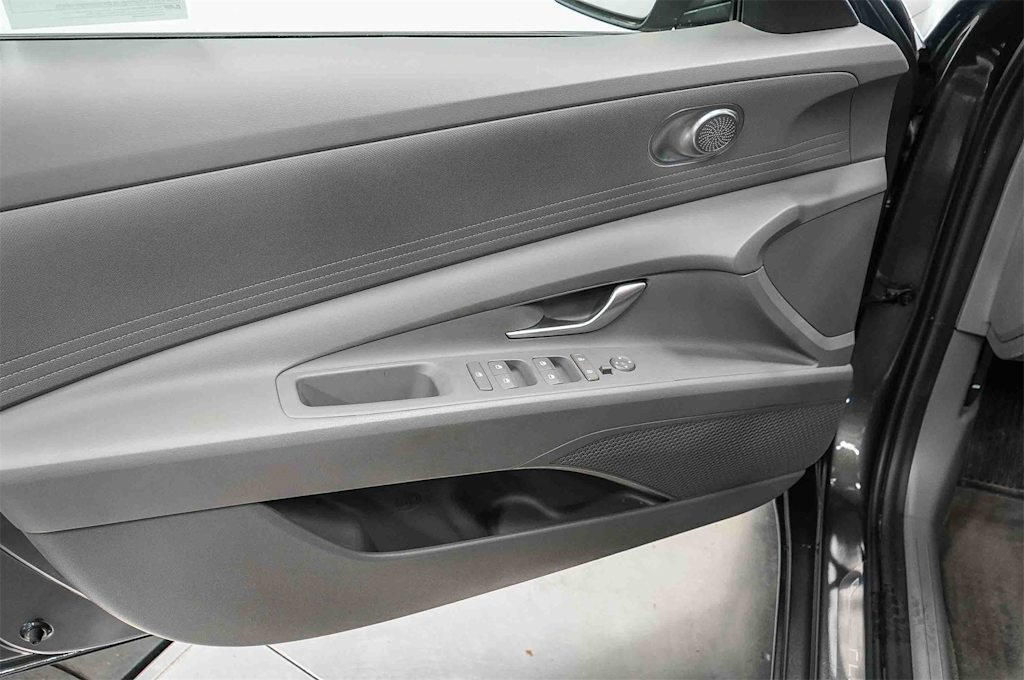 Thumbnail: 2024 Hyundai Elantra - 25