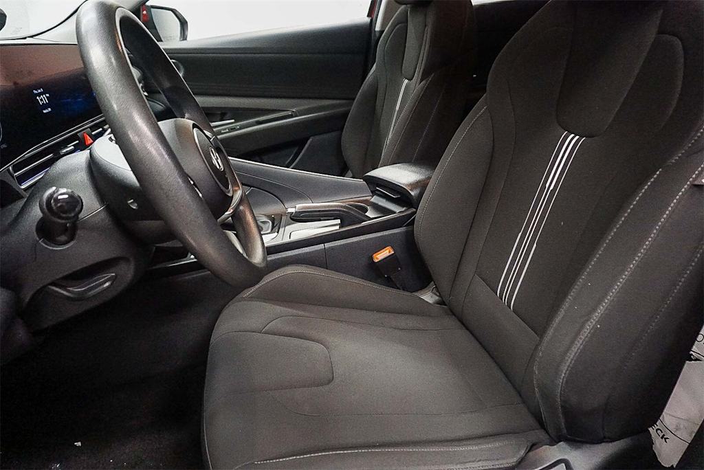 Thumbnail: 2024 Hyundai Elantra - 10