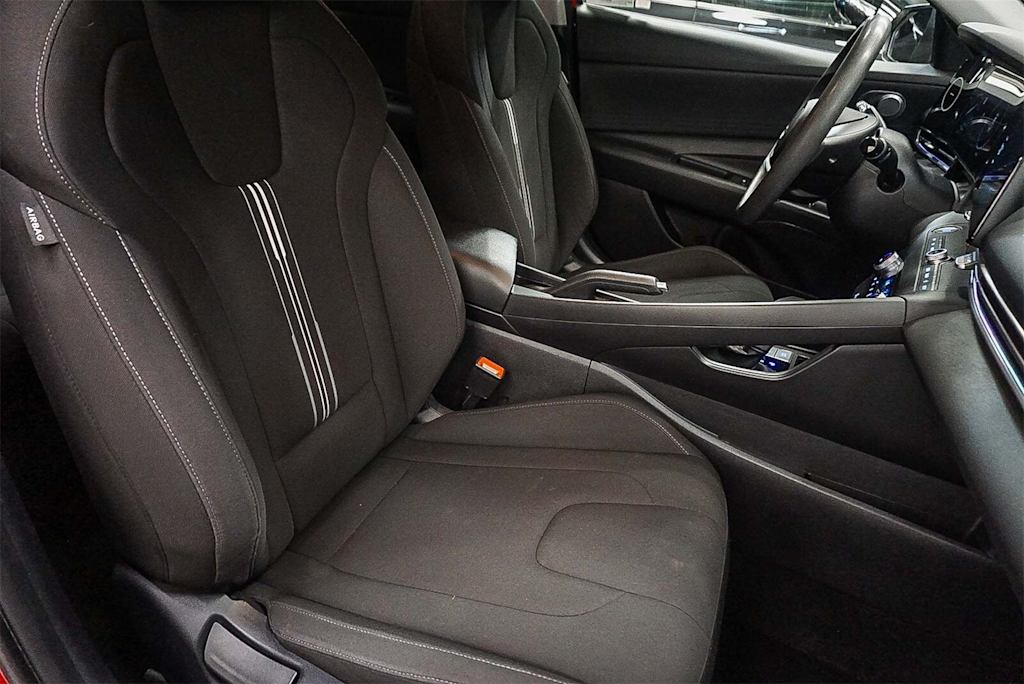 Thumbnail: 2024 Hyundai Elantra - 9