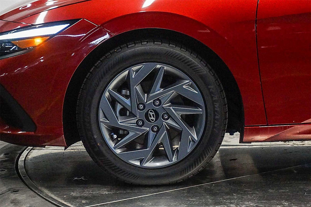 Thumbnail: 2024 Hyundai Elantra - 6