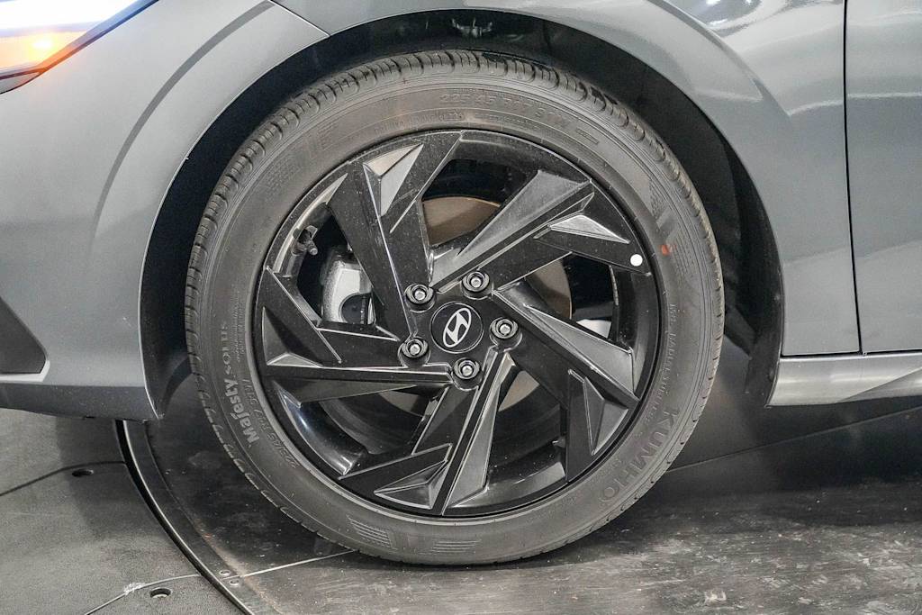 Thumbnail: 2026 Hyundai Elantra - 19