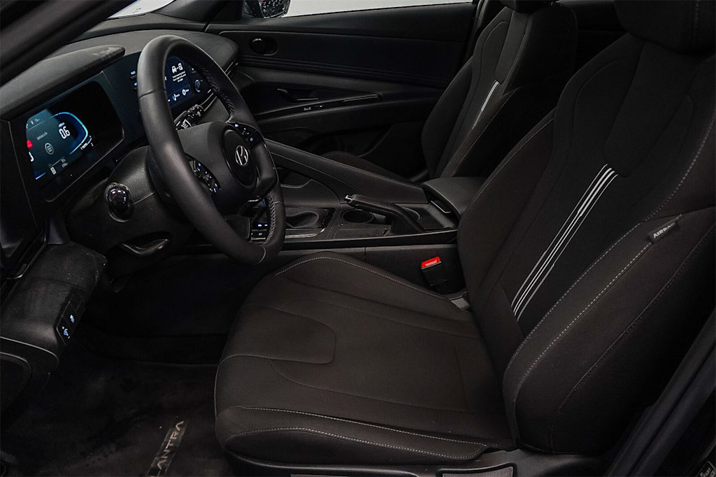 Thumbnail: 2025 Hyundai Elantra - 11