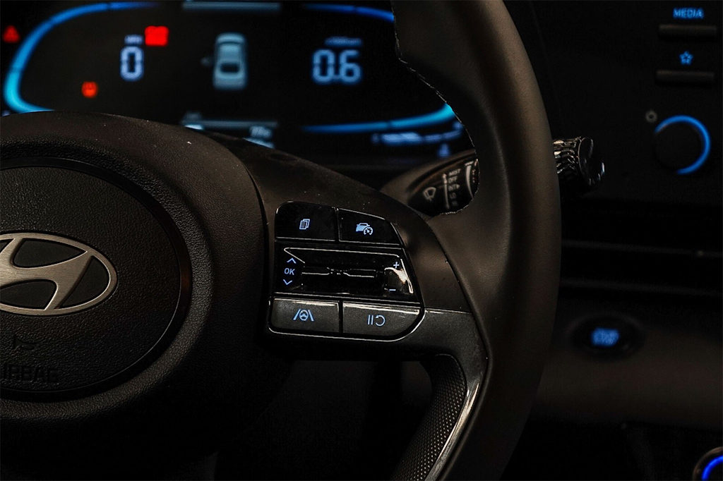 Thumbnail: 2025 Hyundai Elantra - 24