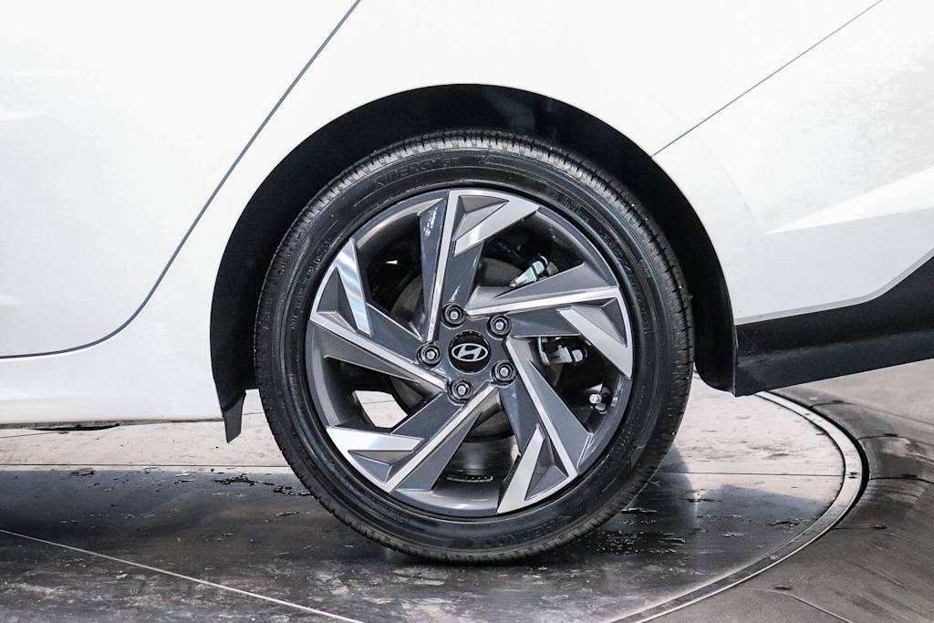 Thumbnail: 2025 Hyundai Elantra - 22