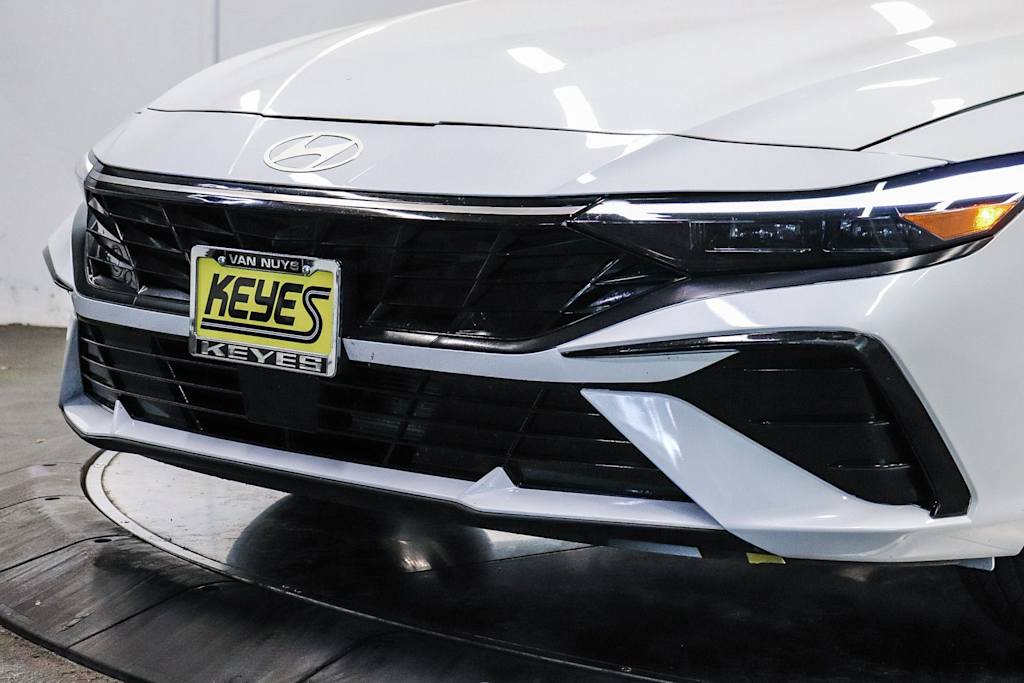 Thumbnail: 2025 Hyundai Elantra - 21
