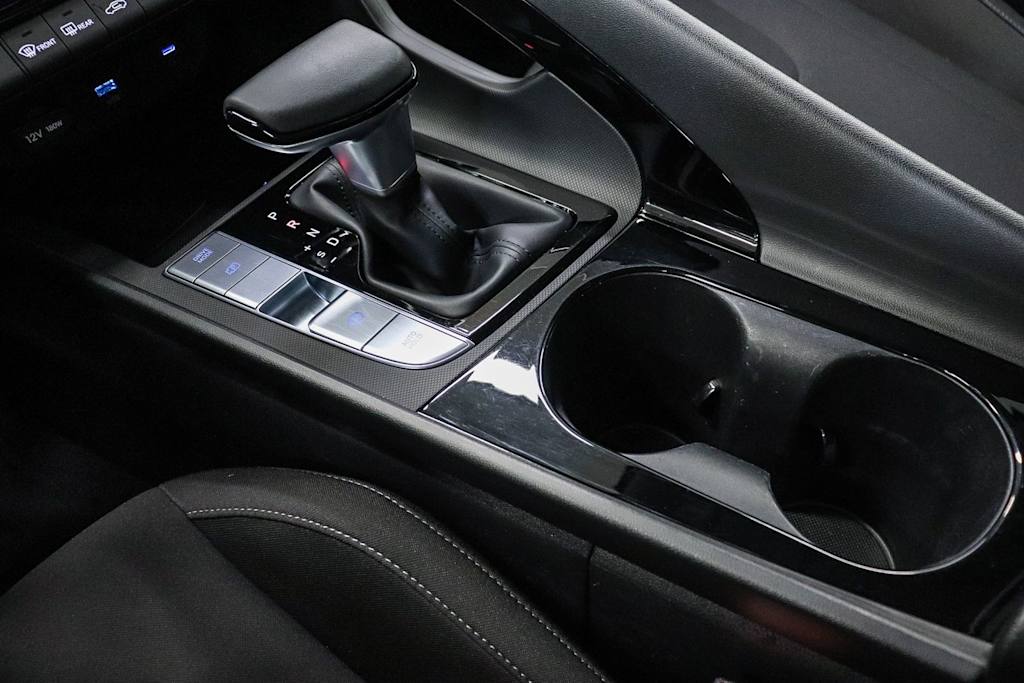 Thumbnail: 2025 Hyundai Elantra - 28