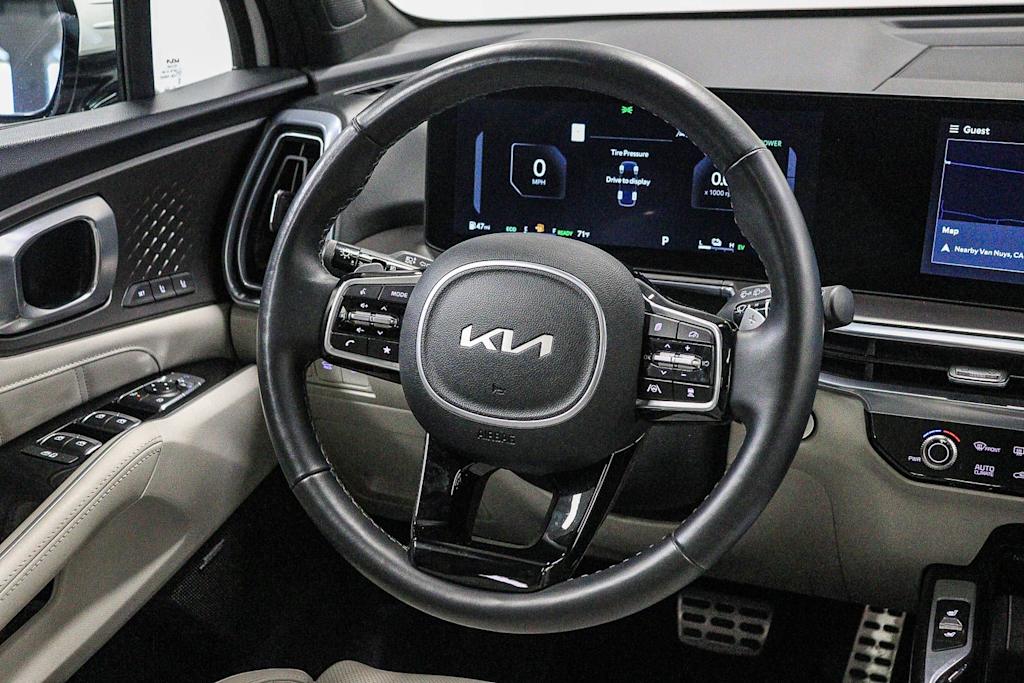 Thumbnail: 2025 Kia Sorento - 9