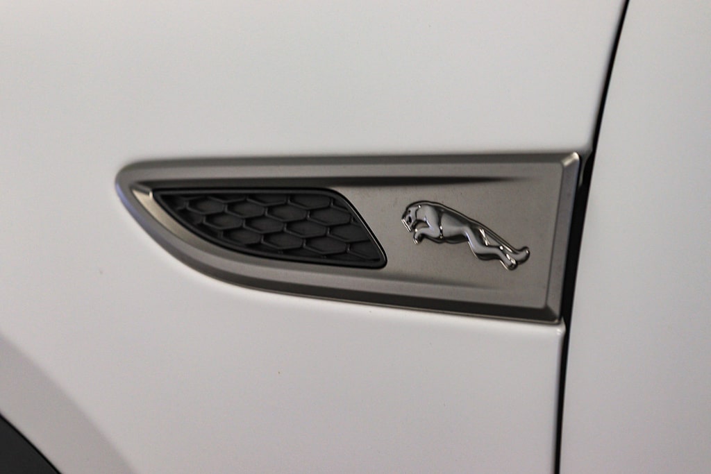 Thumbnail: 2022 Jaguar E-Pace - 22