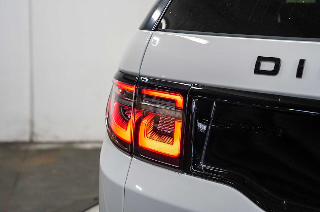 Thumbnail: 2023 Land Rover Discovery Sport - 23