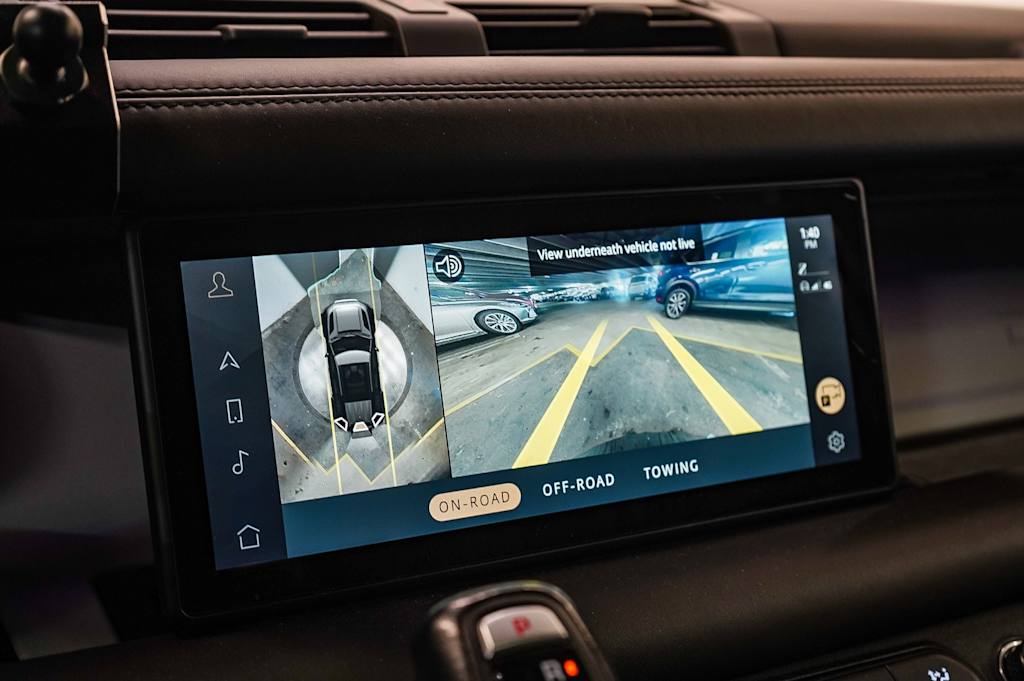 Thumbnail: 2020 Land Rover Defender - 29