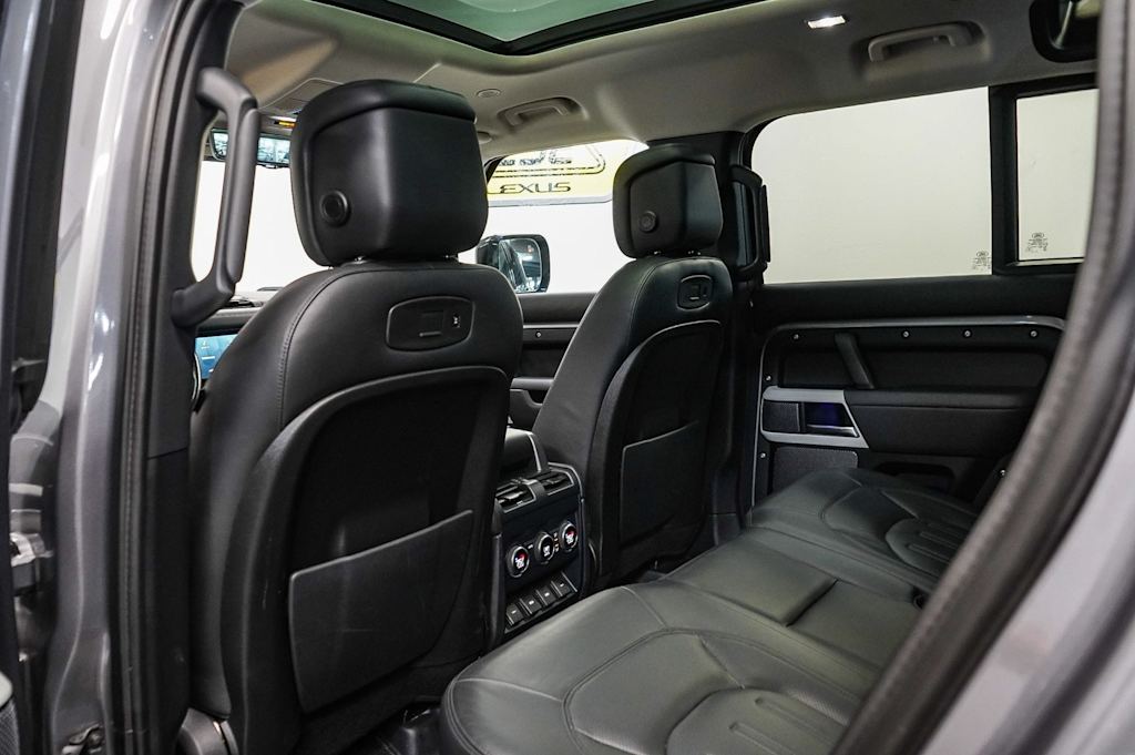 Thumbnail: 2020 Land Rover Defender - 12