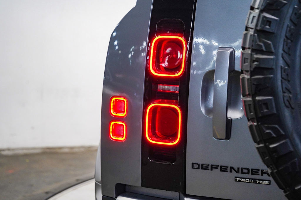 Thumbnail: 2020 Land Rover Defender - 23