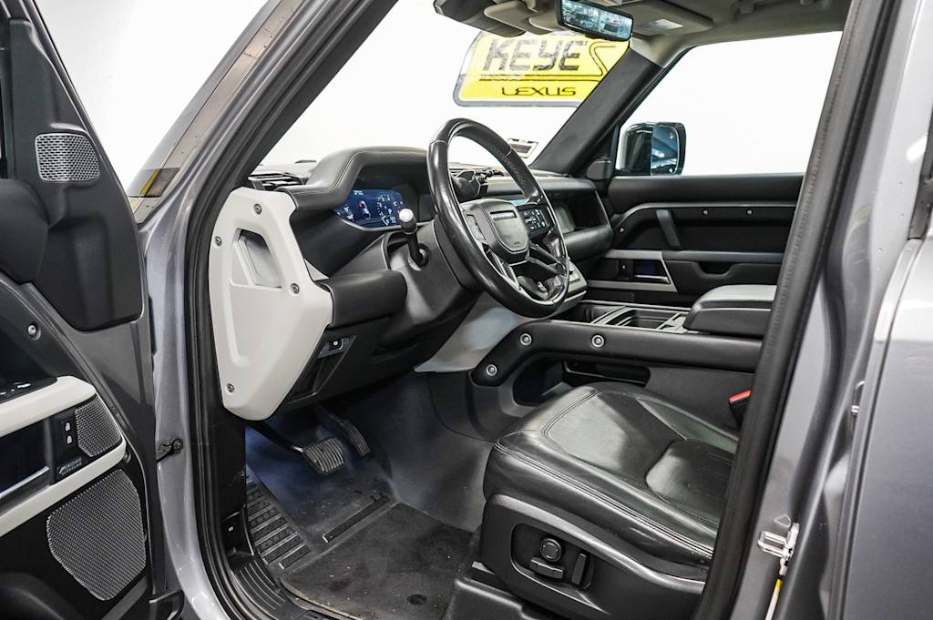 Thumbnail: 2020 Land Rover Defender - 11