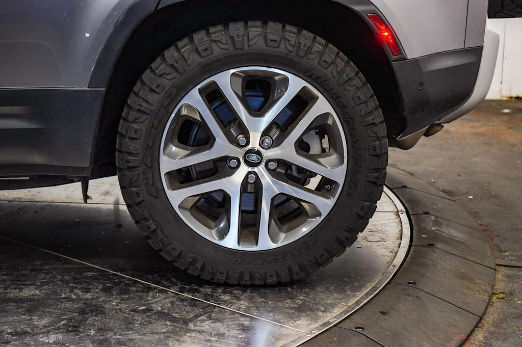 Thumbnail: 2020 Land Rover Defender - 22