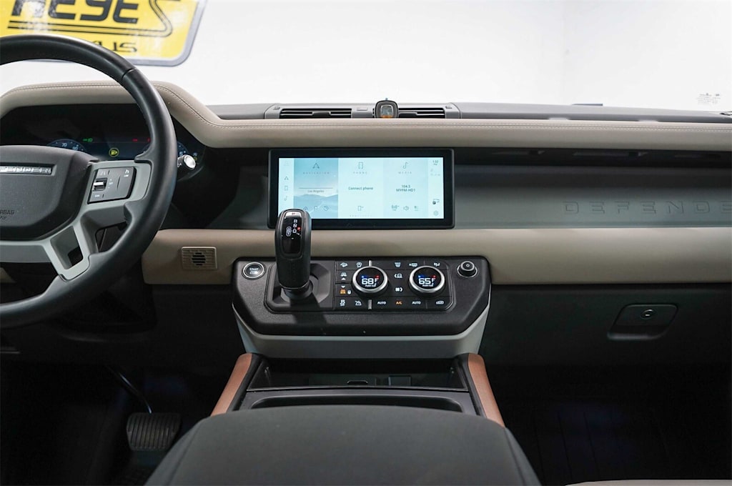 Thumbnail: 2023 Land Rover Defender - 7