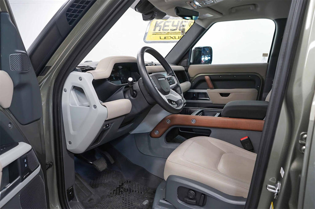 Thumbnail: 2023 Land Rover Defender - 9