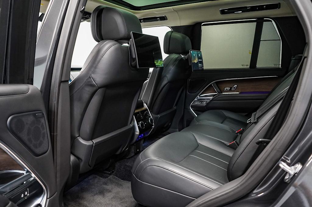 2023 Land Rover Range Rover Autobiography 11