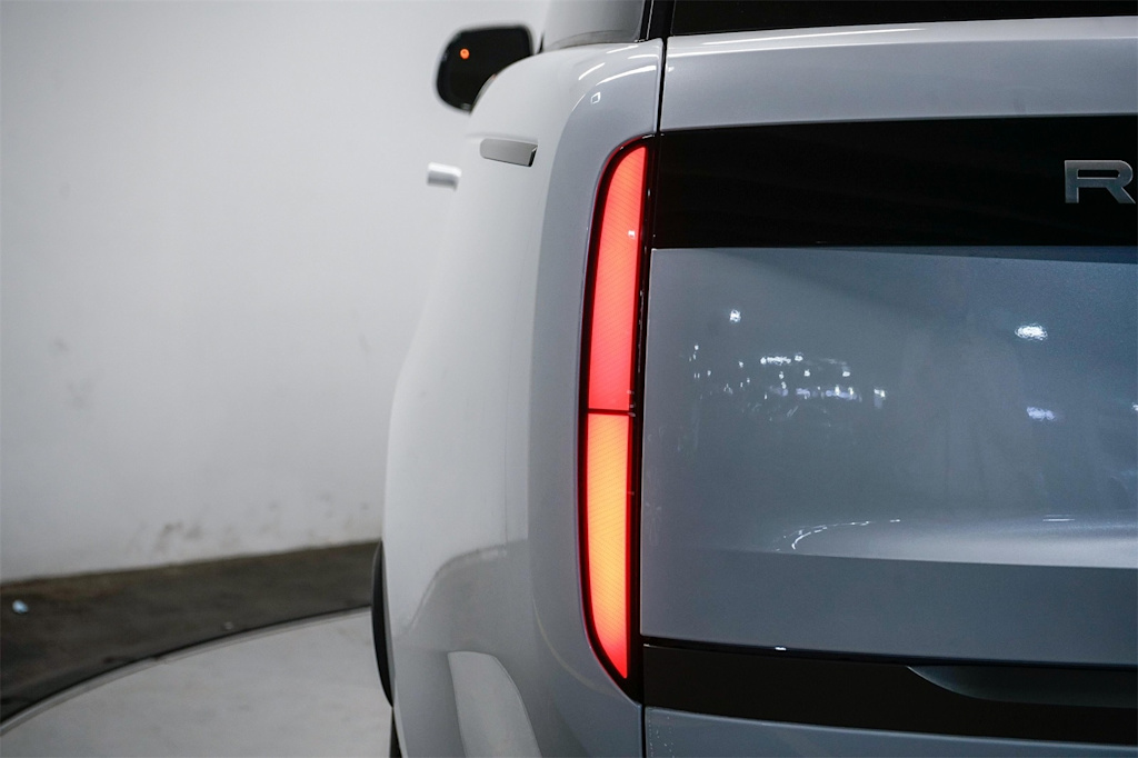 Thumbnail: 2024 Land Rover Range Rover - 14
