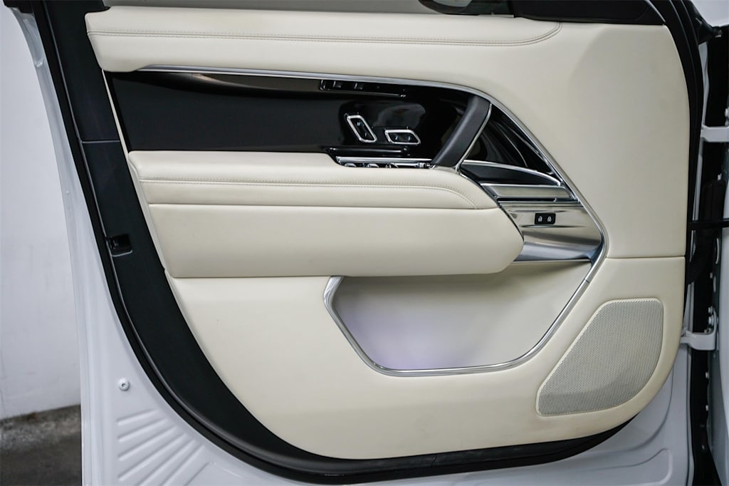 Thumbnail: 2024 Land Rover Range Rover - 25