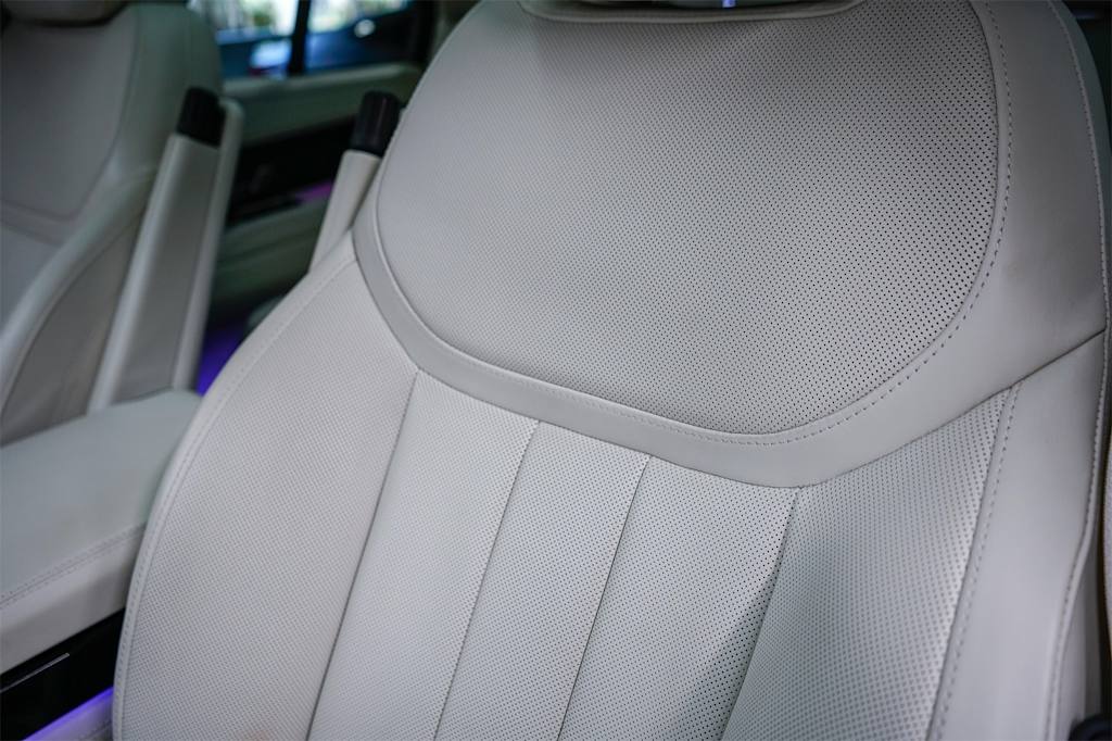 Thumbnail: 2024 Land Rover Range Rover - 29