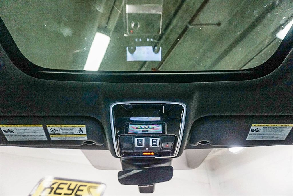 Thumbnail: 2019 Land Rover Range Rover Velar - 22