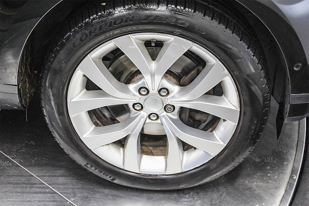 Thumbnail: 2020 Land Rover Range Rover Evoque - 21