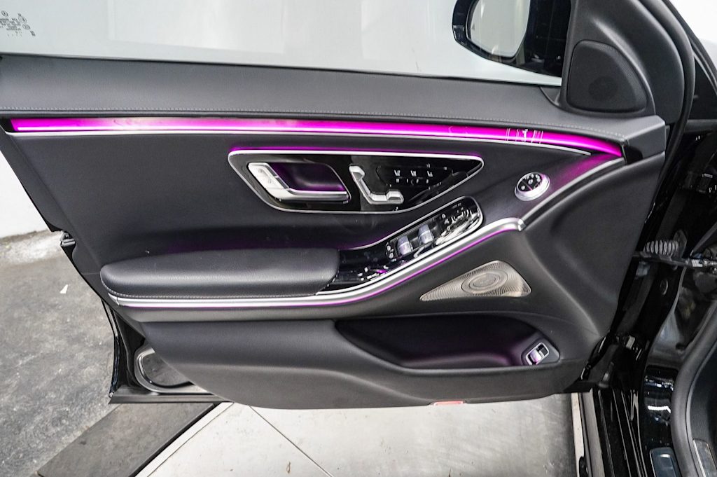 Thumbnail: 2023 Mercedes-Benz S-Class - 25