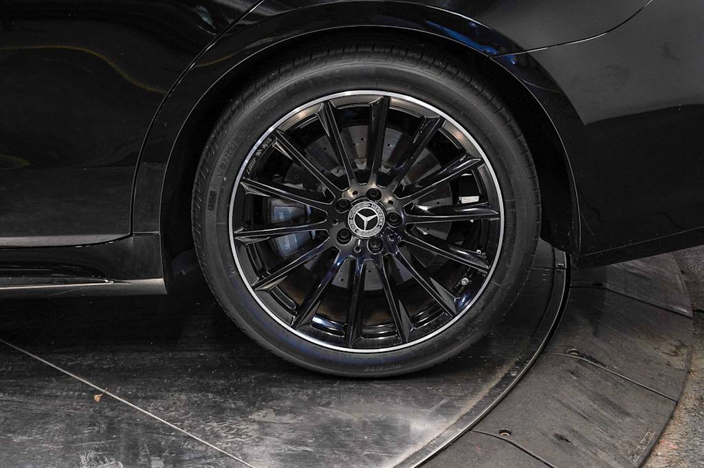 Thumbnail: 2023 Mercedes-Benz S-Class - 21