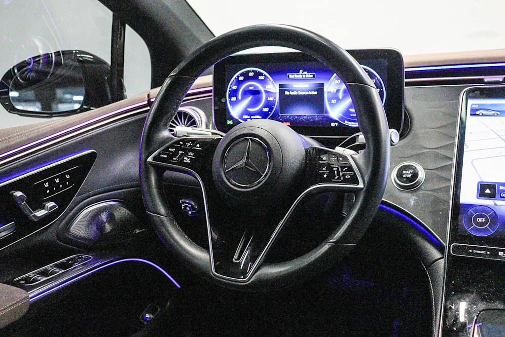 Thumbnail: 2023 Mercedes-Benz EQS - 9