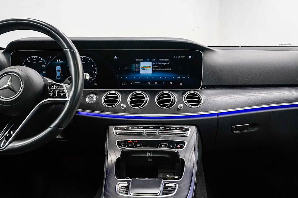 Thumbnail: 2022 Mercedes-Benz E-Class - 9