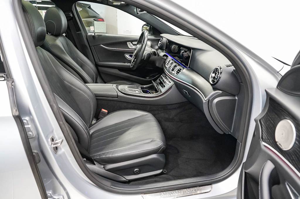Thumbnail: 2022 Mercedes-Benz E-Class - 10