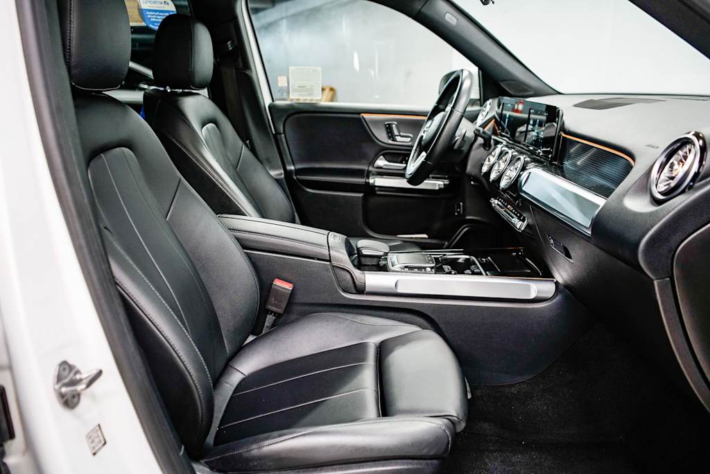 2021 Mercedes-Benz GLB 250 9