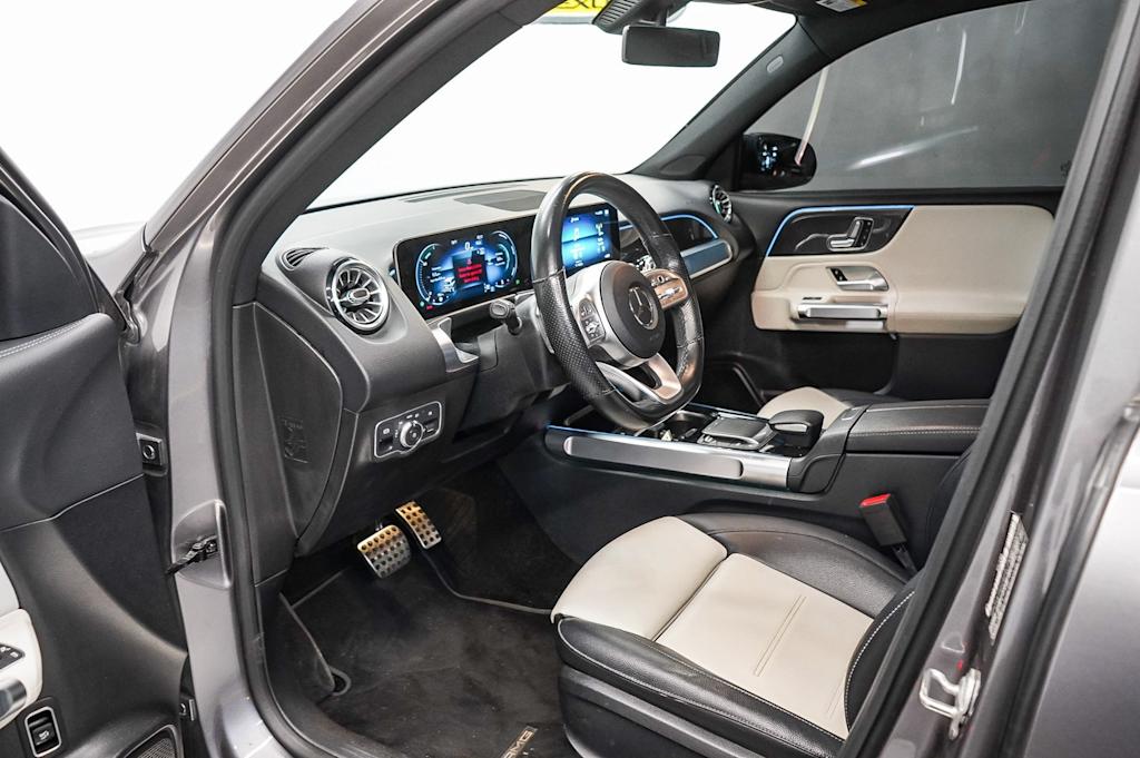 Thumbnail: 2021 Mercedes-Benz GLB - 11