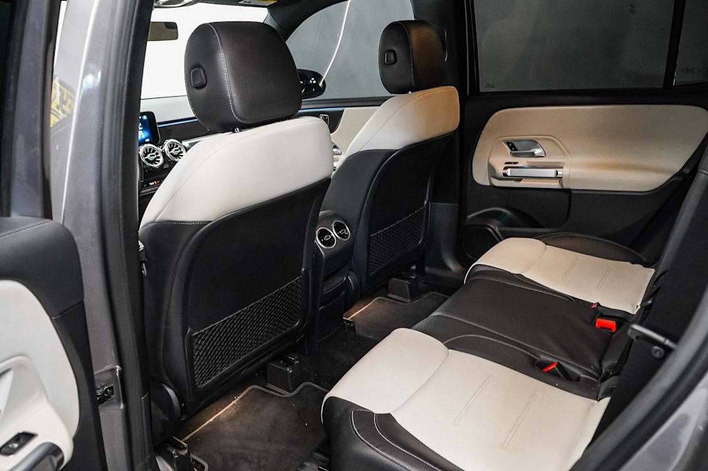 Thumbnail: 2021 Mercedes-Benz GLB - 12