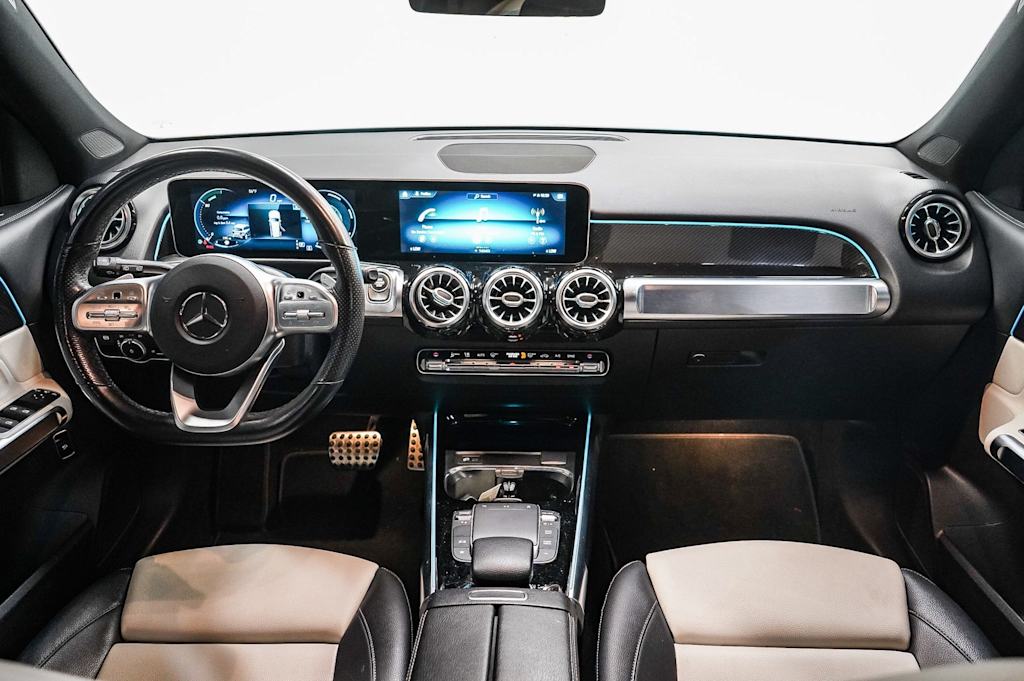 Thumbnail: 2021 Mercedes-Benz GLB - 2