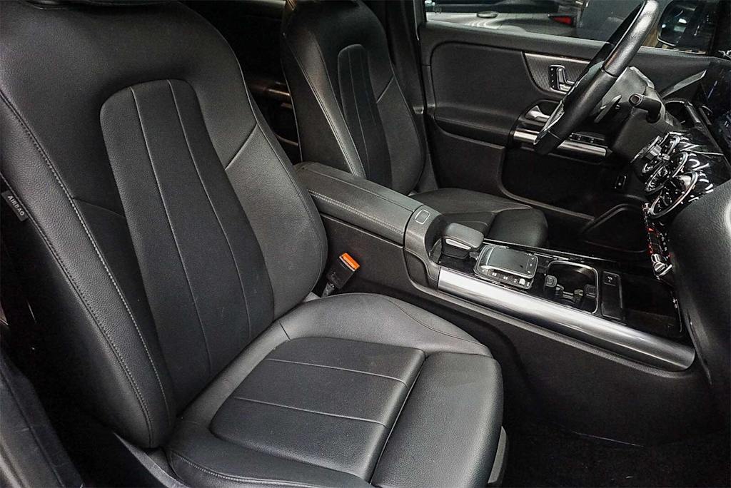 Thumbnail: 2023 Mercedes-Benz GLA - 9