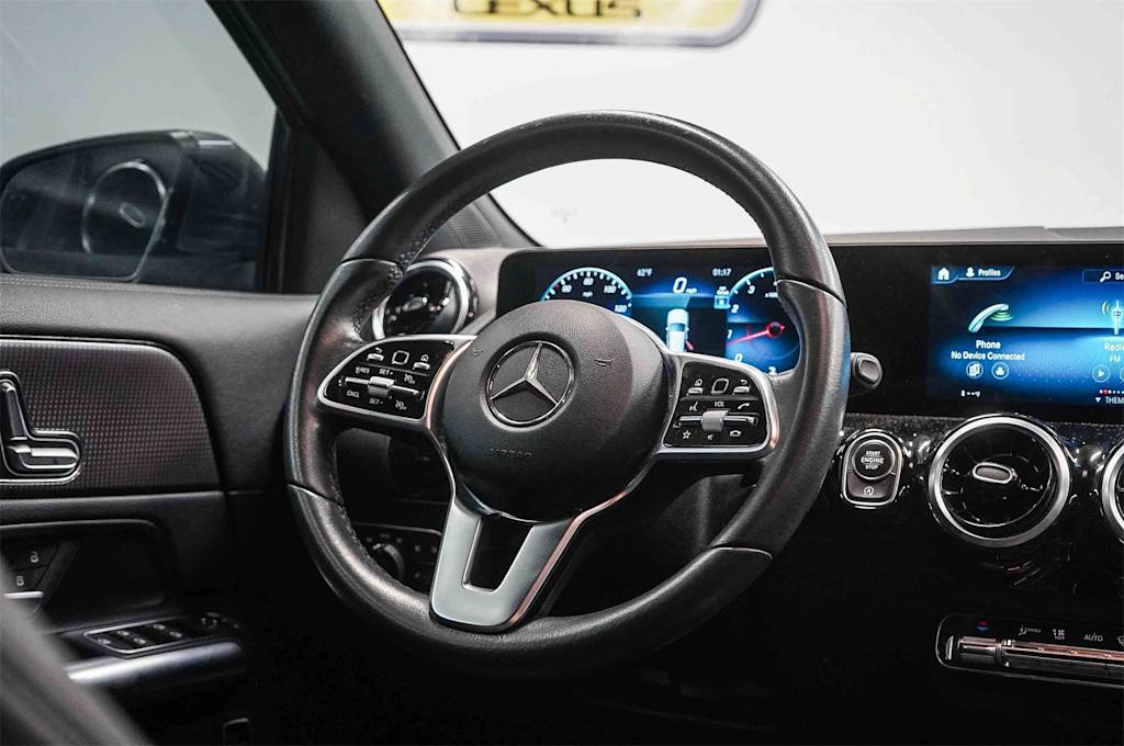 Thumbnail: 2023 Mercedes-Benz GLA - 13
