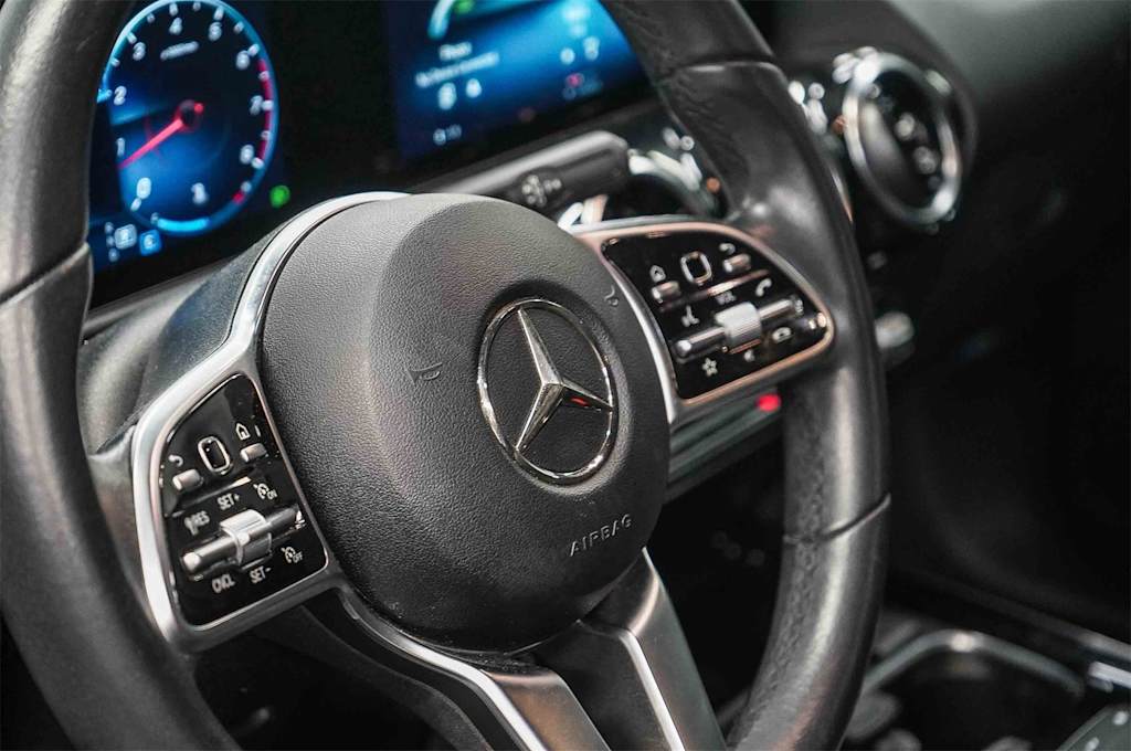 Thumbnail: 2023 Mercedes-Benz GLA - 23