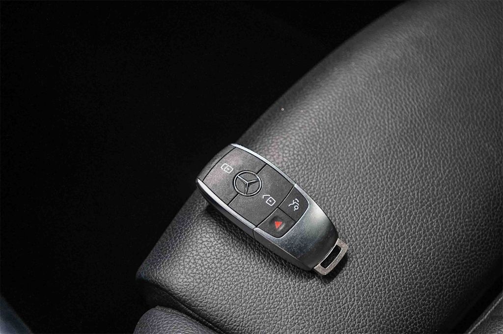 Thumbnail: 2023 Mercedes-Benz GLA - 16