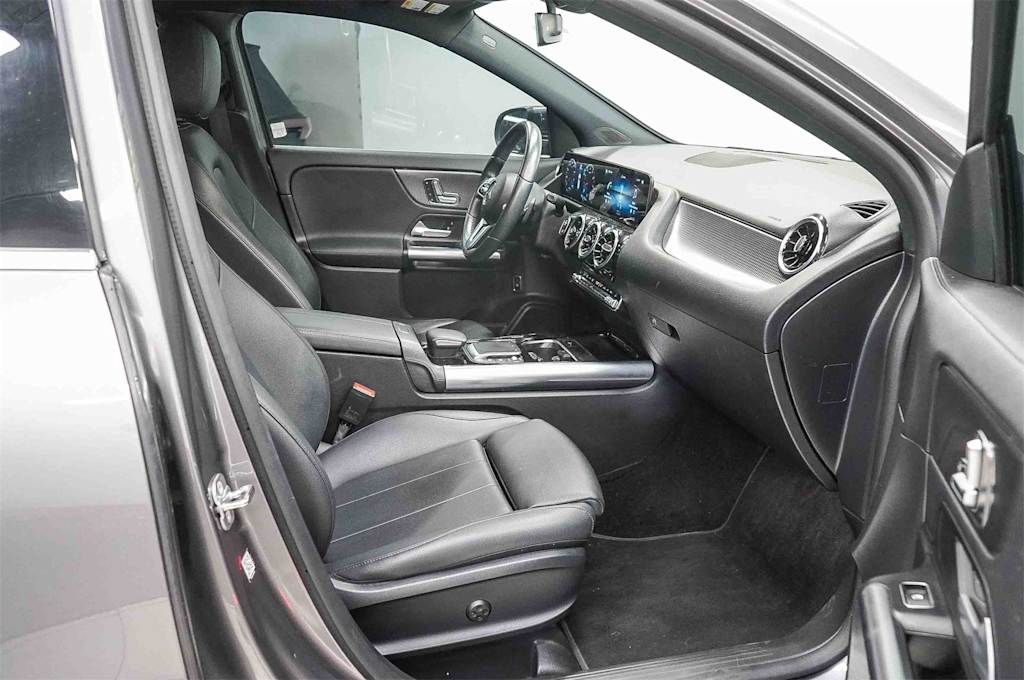 Thumbnail: 2023 Mercedes-Benz GLA - 10