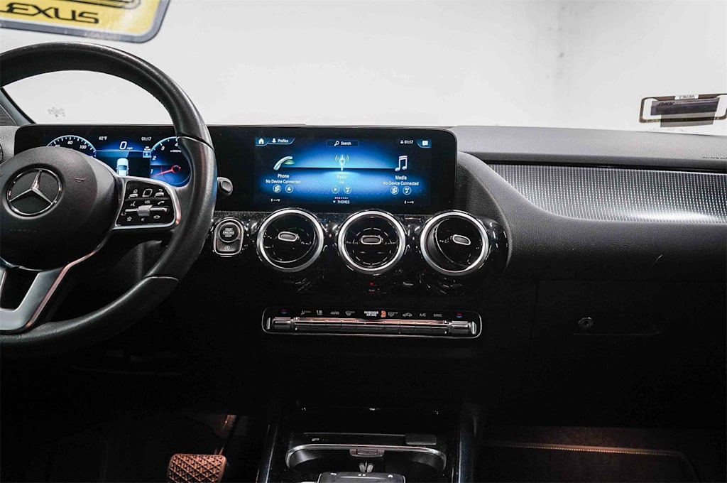 Thumbnail: 2023 Mercedes-Benz GLA - 9