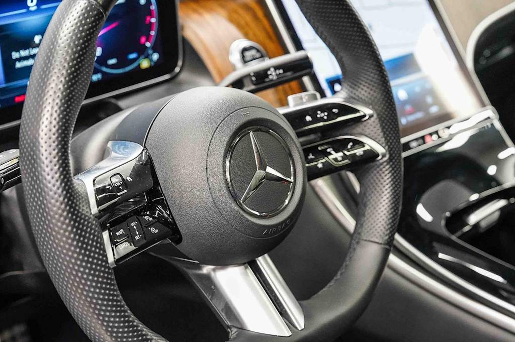 Thumbnail: 2024 Mercedes-Benz GLC - 14