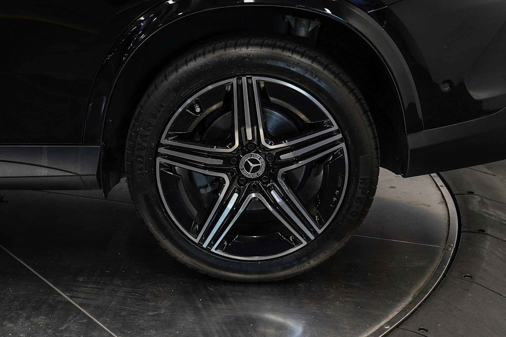 Thumbnail: 2024 Mercedes-Benz GLC - 23