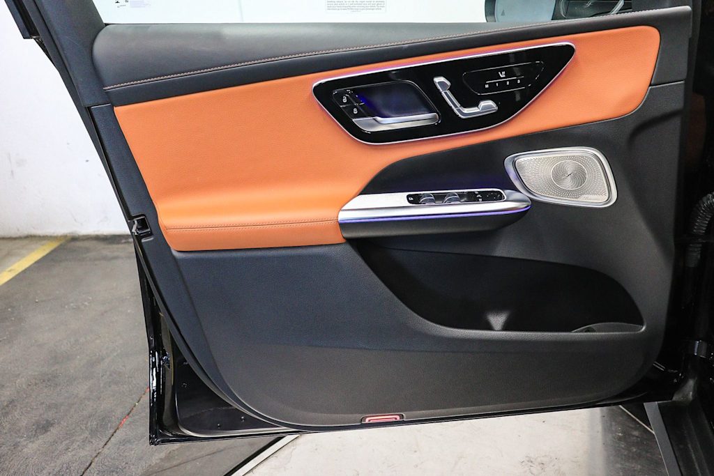 Thumbnail: 2023 Mercedes-Benz GLC - 27