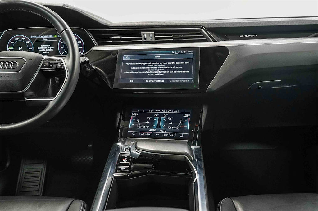 Thumbnail: 2023 Audi e-tron - 9