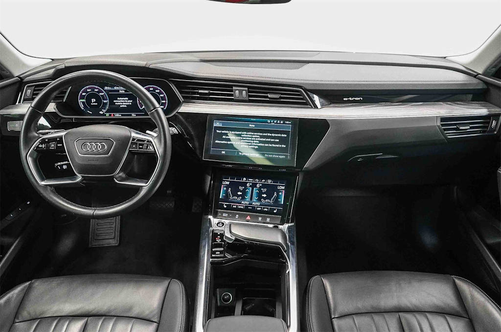 Thumbnail: 2023 Audi e-tron - 2