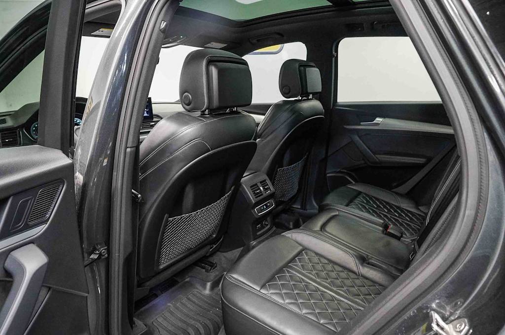 Thumbnail: 2021 Audi SQ5 - 12