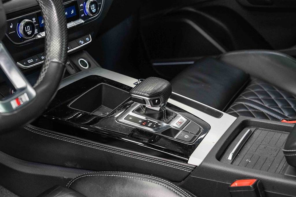 Thumbnail: 2021 Audi SQ5 - 16