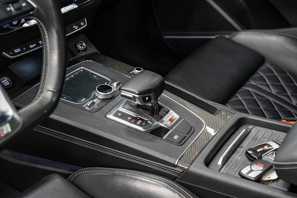 Thumbnail: 2020 Audi SQ5 - 27